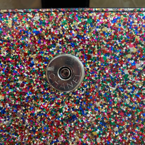 CHANEL rainbow glitter camera case - Picture 8 of 14